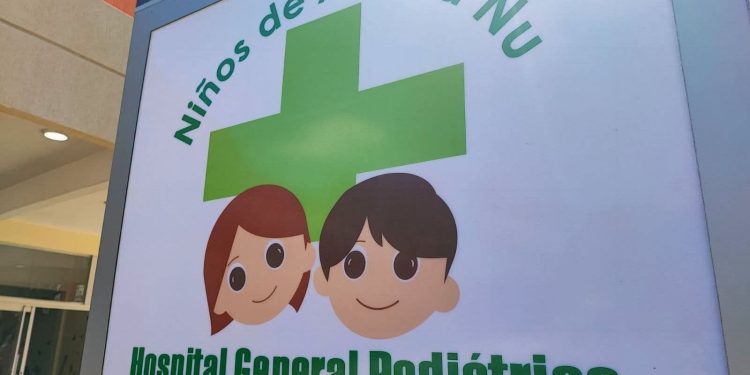 Principio de incendio por cortocircuito afectó el área de Urgencias del Hospital Acosta Ñu