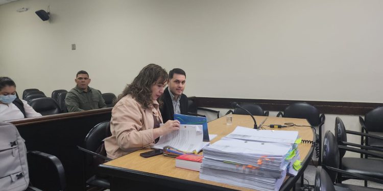 Testigo en el caso Hernán Rivas detalla las irregularidades detectadas en su expediente académico