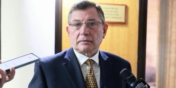 Senador Luis Pettengill detalla las decisiones de la Comisión de Legislación sobre cinco proyectos clave