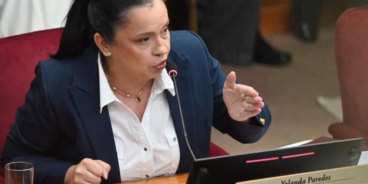 Senadora aborda las causas contra Prieto, exige querellas en IPS y critica el rumbo económico