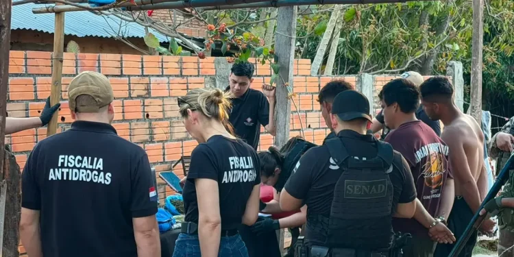 La Fiscalía y la SENAD incautan más de 1.300 kilogramos de marihuana tras allanamiento en Ypané