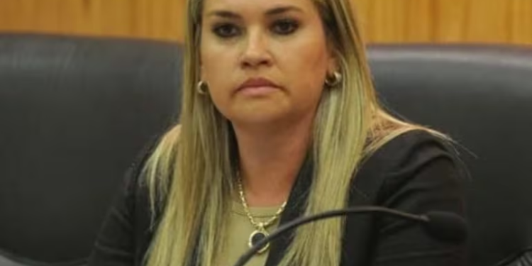 Jueza recibió sanción tras polémico «sin lloro» en redes sociales