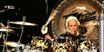Frank Beard, legendario baterista de ZZ Top, falleció a los 77 años