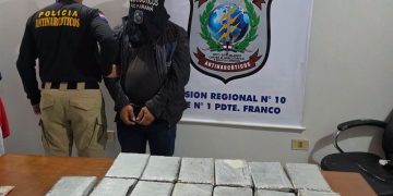 Incautan 20 panes de presunta cocaína ocultos en un camión y detienen al conductor