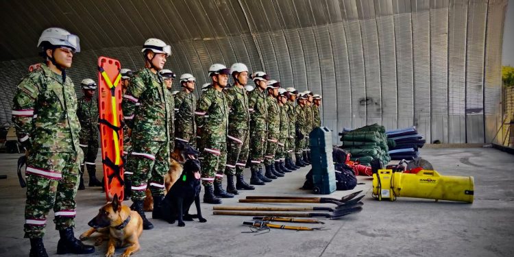 Operativo militar se extendió a más de 40 sectores afectados por terremoto en Colombia