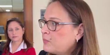 Fiscala afirma que declaraciones de exautoridades revelan «inconsistencias insalvables» en el título de Hernán Rivas