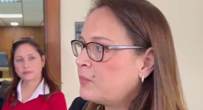 Fiscala afirma que declaraciones de exautoridades revelan «inconsistencias insalvables» en el título de Hernán Rivas