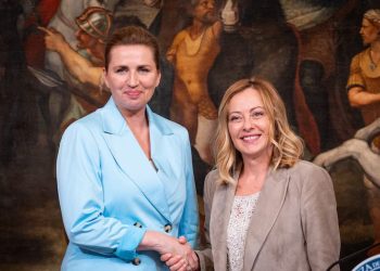 Italia y Dinamarca exigen a la UE endurecer las expulsiones y crear centros de repatriación