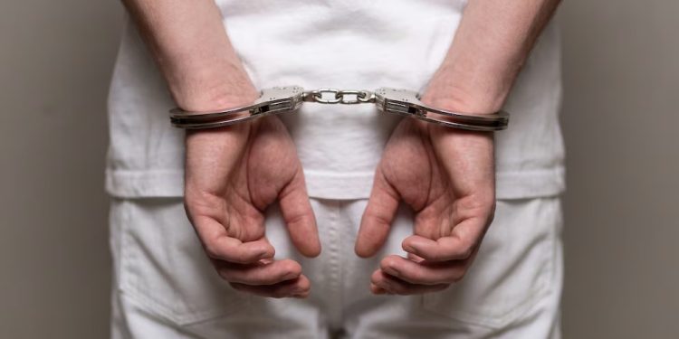Condenan a exalumno de colegio asunceno por coacción sexual y violación