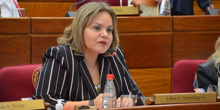 Lilian Samaniego advierte ultimátum y renuncia masiva de médicos especialistas en pediatría