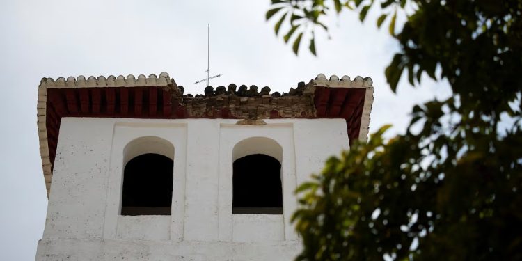 Un potente terremoto sacudió el sur de España y dejó daños materiales en Granada