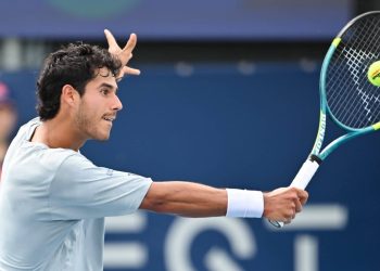 Dani Vallejo logra un triunfo histórico ante un Top 20 y avanza en el Masters de Cincinnati
