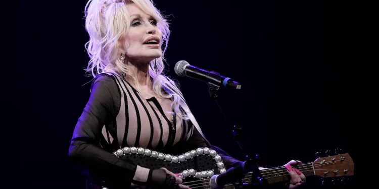Muere Dolly Parton, la legendaria reina de la música country, a los 80 años