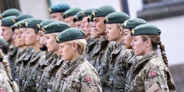 Dinamarca pone en marcha el servicio militar obligatorio de 11 meses e impulsa la paridad de género ante tensiones internacionales
