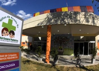 Médicos del Acosta Ñu recrudecen la protesta e inician entrega de renuncias
