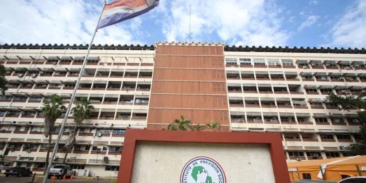 Proyecto de ley busca apartar al Consejo del IPS de las licitaciones y convertir los cargos en ad honorem