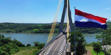 Habilitan paso de vehículos livianos y amplían horario de camiones en el Puente de la Integración
