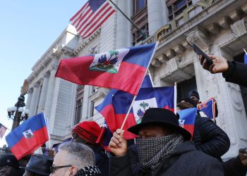 Justicia de EE. UU. aprueba el fin del beneficio temporal que evitaba deportaciones de haitianos