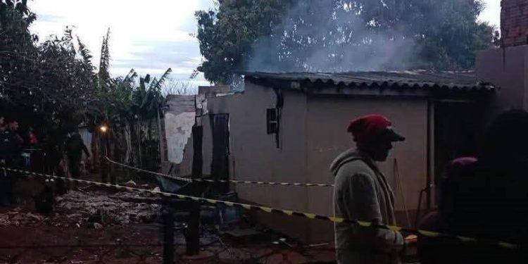 Fiscalía investiga presunto feminicidio y homicidio tras incendio en Aba’í