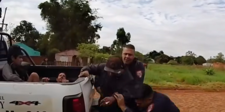 Investigan la legalidad de un procedimiento policial tras la recuperación de un celular hurtado por un menor