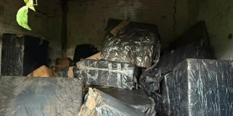 Abandonan carga de electrónicos tras cruce clandestino por río Paraná