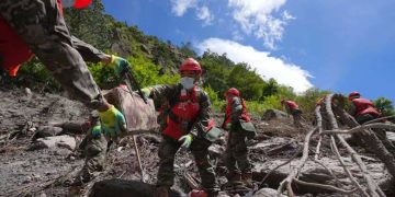 Cifra de muertos en Nepal ascendió a 600 y a 3.000 desaparecidos