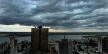 Meteorología emite aviso por tormentas severas y granizo para 12 departamentos