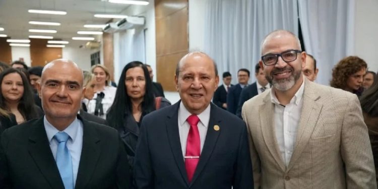 Bonifacio Ríos Ávalos fue electo decano de Derecho de la UNA
