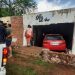 Militar ebrio perdió el control de su vehículo y terminó dentro de un comercio en Capiatá
