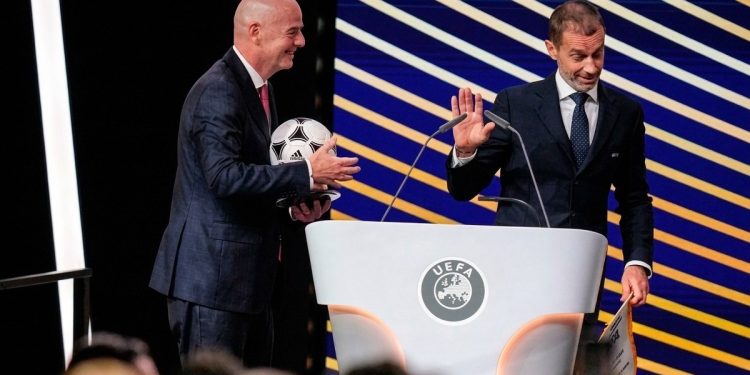 FIFA acusó a UEFA de organizar «campaña de desprestigio» contra Infantino