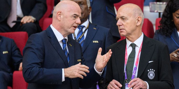 Presidente de la Federación Alemana de Fútbol critica carta enviada por Gianni Infantino