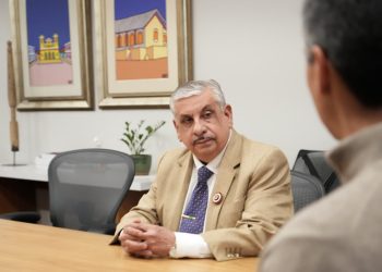 Dr. Fretes propuso premiar especialización y antigüedad de los médicos