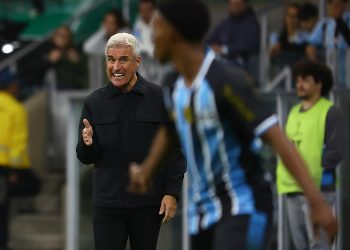 Estafador se hizo pasar por deté de Gremio y engañó a jugadores para pedirles dinero