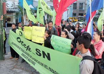 Cuatro gremios docentes mantienen huelga y se desmarcan del acuerdo Gobierno-FEP