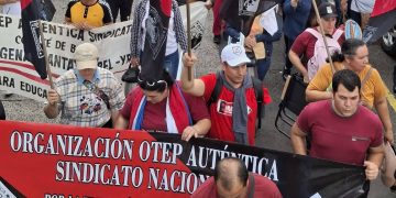 La  OTEP-A también levanta el paro docente, pero mantiene reclamos de inversión y gratuidad