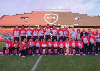 Antolín Alcaraz y el mensaje tras el Oro: «que sea un comienzo para ellos»