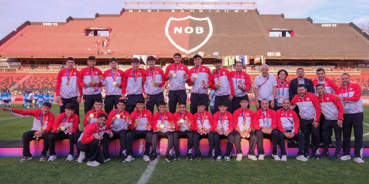 Antolín Alcaraz y el mensaje tras el Oro: «que sea un comienzo para ellos»