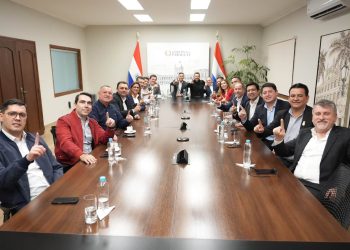Peña y Alliana se reunieron con gobernadores colorados