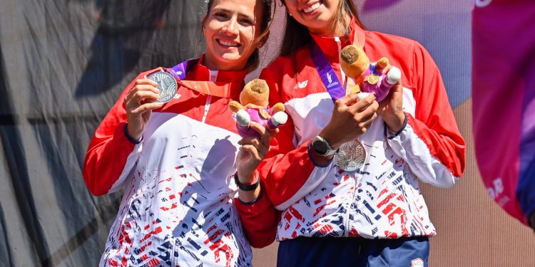 Suramericanos 2026: Nicole Martínez y Alejandra Alonso se alzan con la medalla de plata en remo