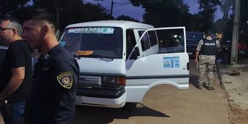 Piratas del asfalto asaltan furgón con mercaderías y abandonan vehículo en Ciudad del Este