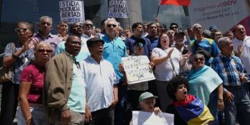 Venezuela reporta casi 30 excarcelaciones, entre ellas presos por motivos políticos