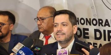 Latorre alerta por renuncia de médicos: «hay vacíos que no pueden sustituirse»