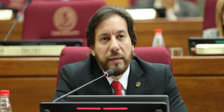 Piden transparentar los dividendos del Estado en LATAM y el oro de Paso Yobái