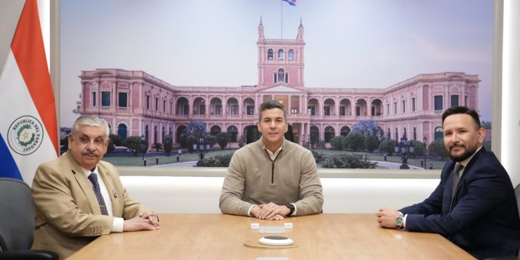 Santiago Peña designa a Isaías Fretes como nuevo ministro de Salud