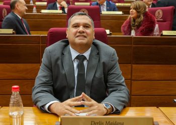 Senador defiende candidatura de Camilo Pérez y pide control de la Contraloría en municipios