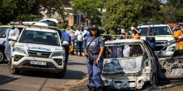 Dos tiroteos dejan al menos 27 fallecidos en Sudáfrica