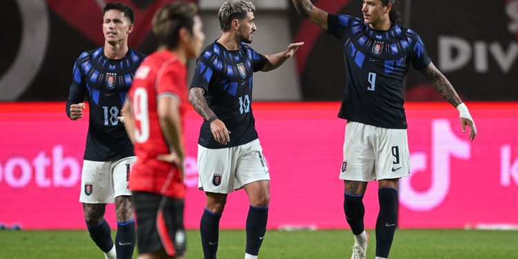 Uruguay se recuperó y derrotó a Corea del Sur en partido amistoso