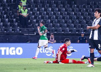 Olimpia vence a Libertad en La Huerta y es nuevo puntero