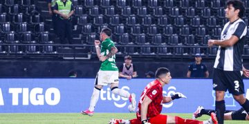 Olimpia vence a Libertad en La Huerta y es nuevo puntero