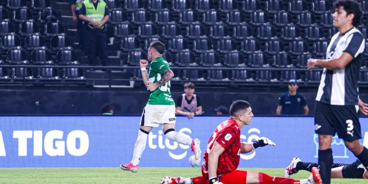 Olimpia vence a Libertad en La Huerta y es nuevo puntero